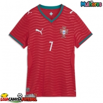Camisa de Futebol Portugal Cristiano Ronaldo #7 Equipamento Principal Mulheres Mundo 2026 Manga Curta